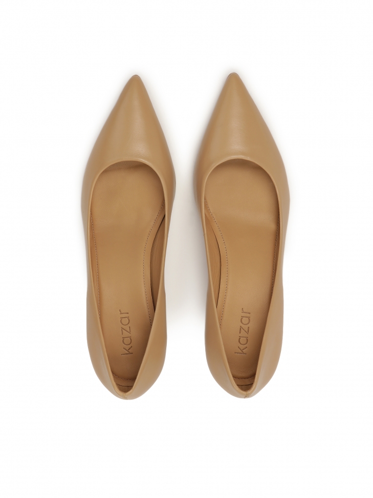 Beżowe czółenka na niskiej szpilce