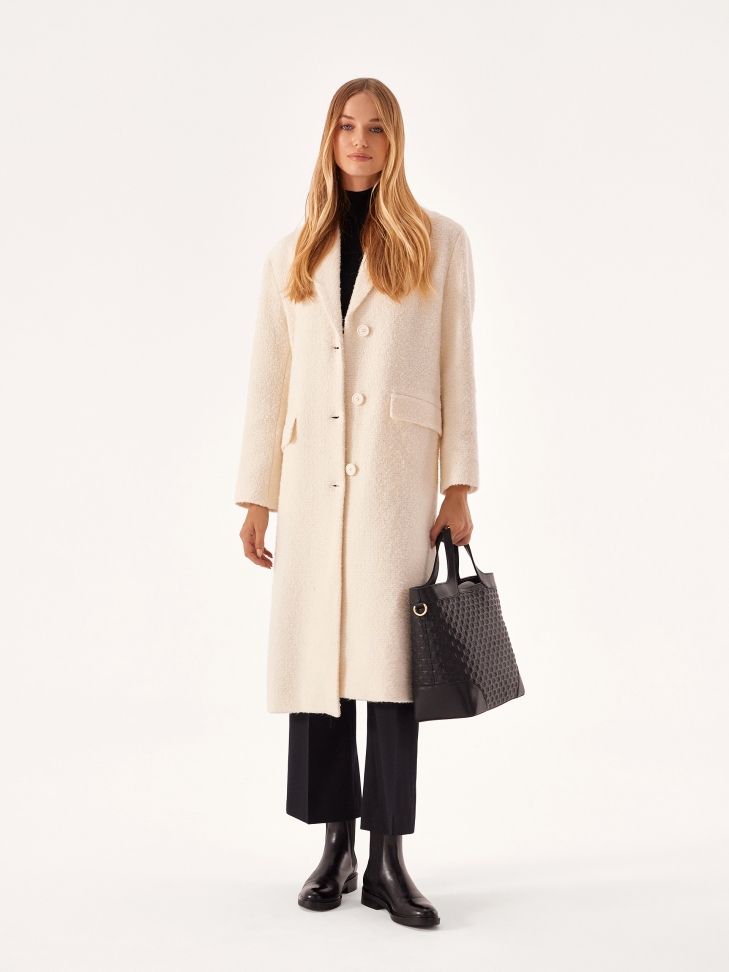 Duża torebka ze skóry zdobionej tłoczonym wzorem