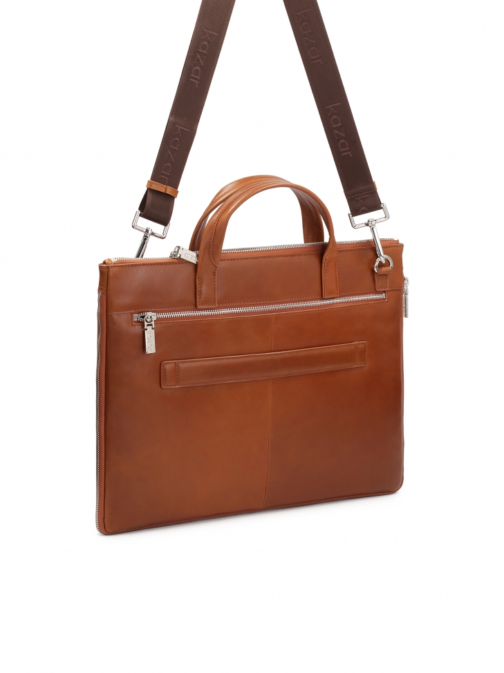 Brązowa skórzana torba na laptopa i dokumenty