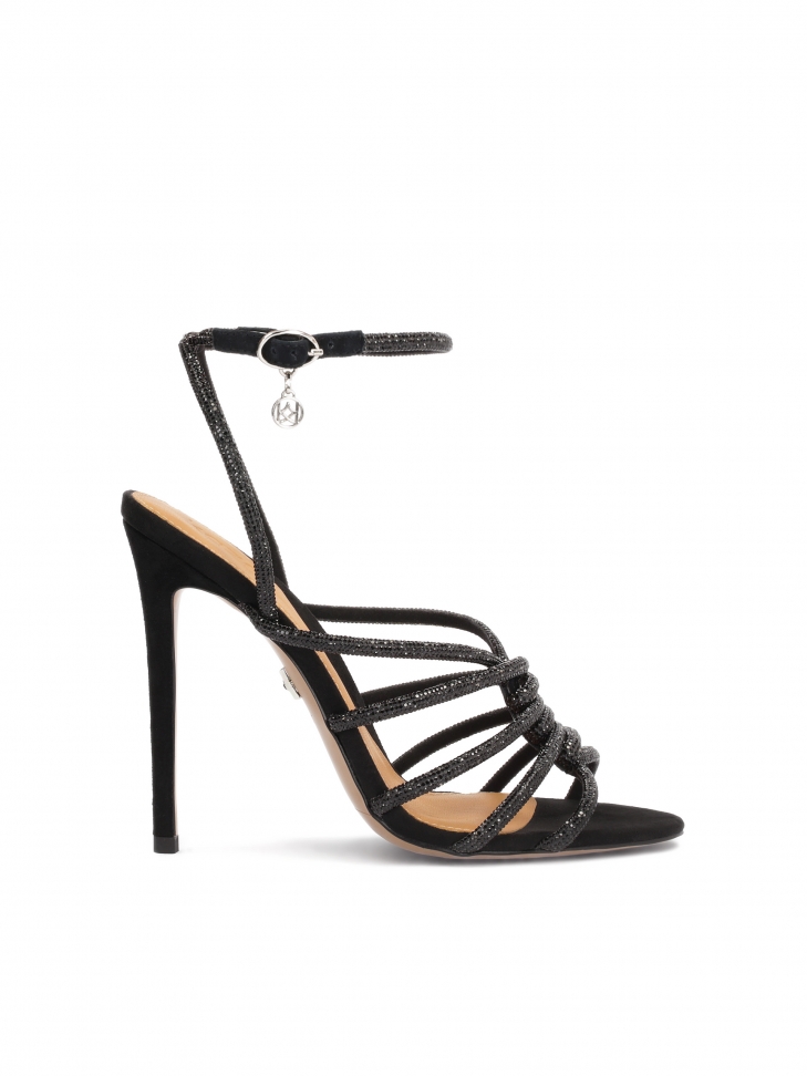 Zdobione czarne sandały z błyszczącymi paskami