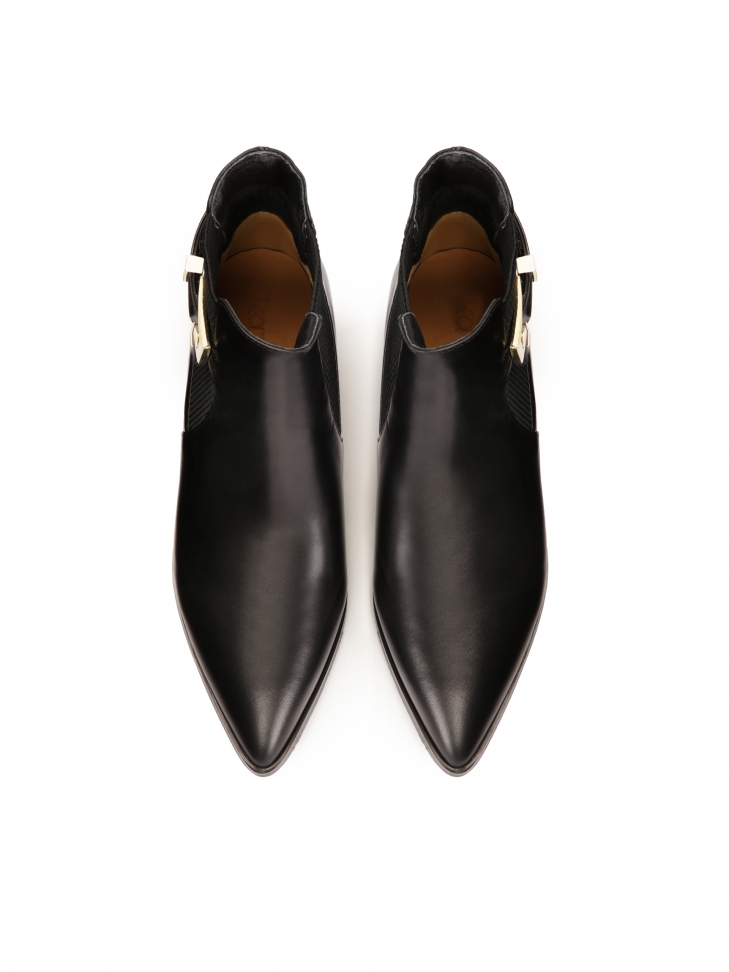 Czarne botki ze wsuwaną cholewką