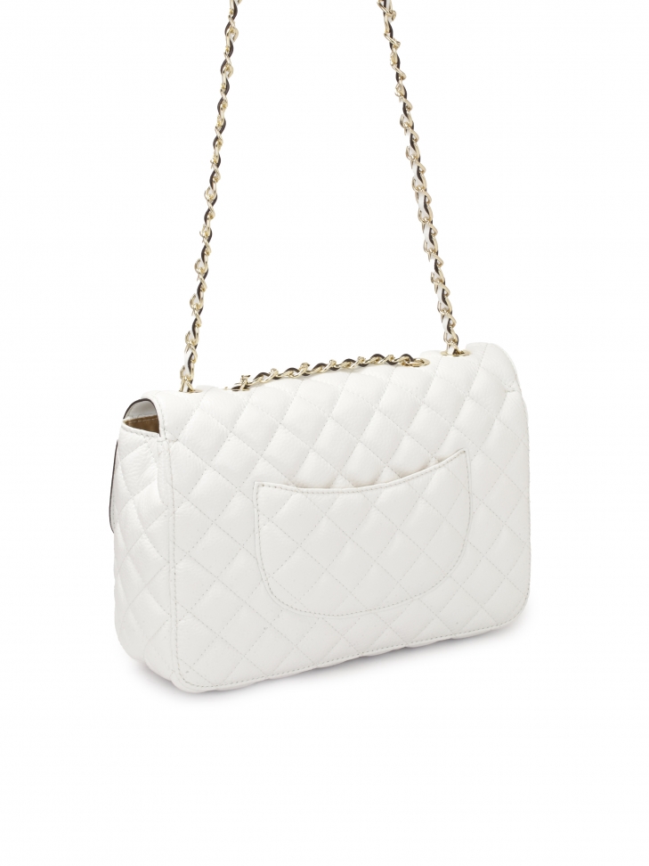 Pikowana biała torebka z łańcuchem na ramię