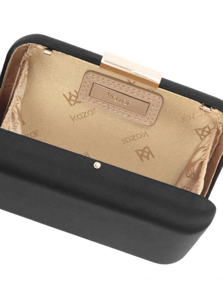 Czarna kopertówka damska na okazjonalne wyjścia