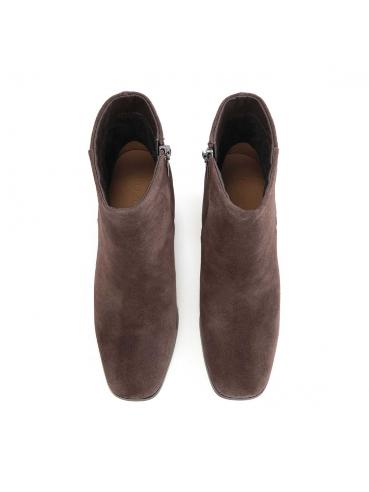 Ciemnobrązowe botki damskie