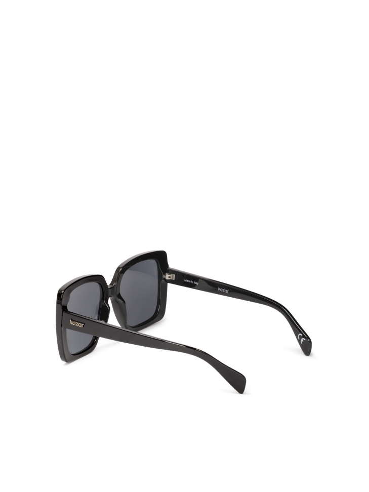 Modne okulary przeciwsłoneczne z grubą oprawką