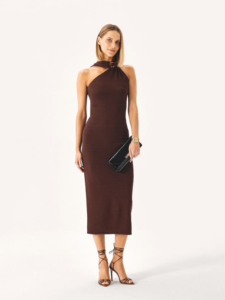 Brązowe wiązane sandały ze spiczastymi noskami