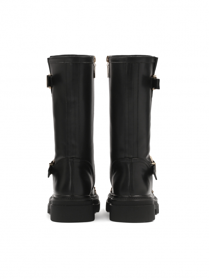 Botki na grubej podeszwie zdobione dżetami