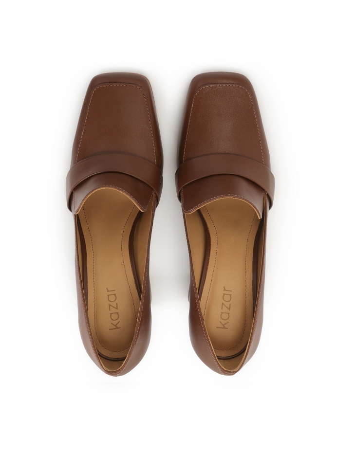 Brązowe czółenka typu lordsy