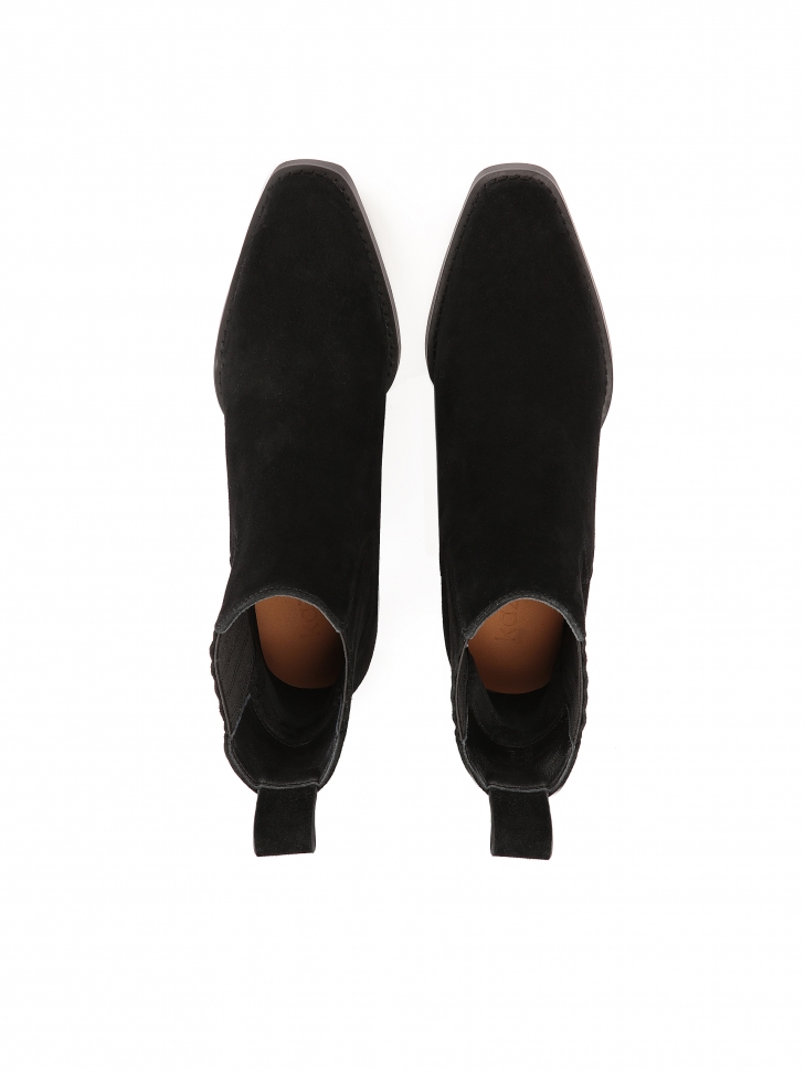 Czarne botki z zamszu bez zapięcia