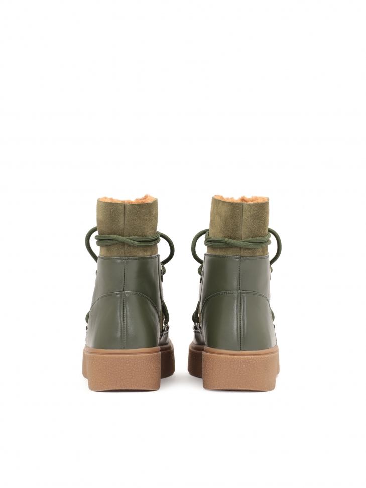Zielone trzewiki damskie ze skóry z luźną sznurowaną cholewką