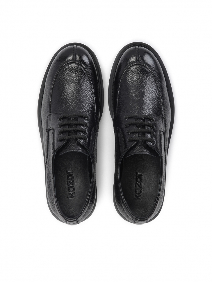 Czarne skórzane półbuty męskie na grubej podeszwie