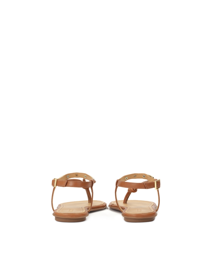 Płaskie sandały japonki z brązowej skóry