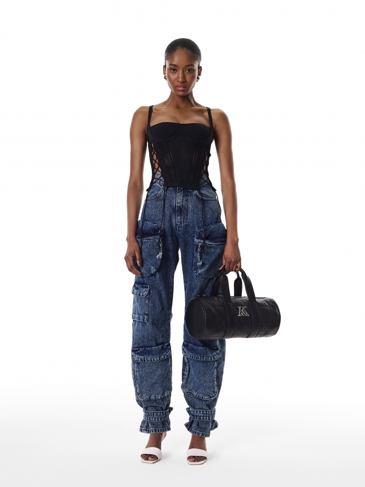 Czarna torebka typu bowling