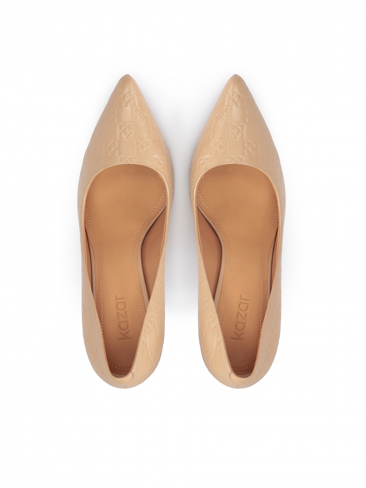 Jasnobrązowe skórzane czółenka z tłoczonym wzorem