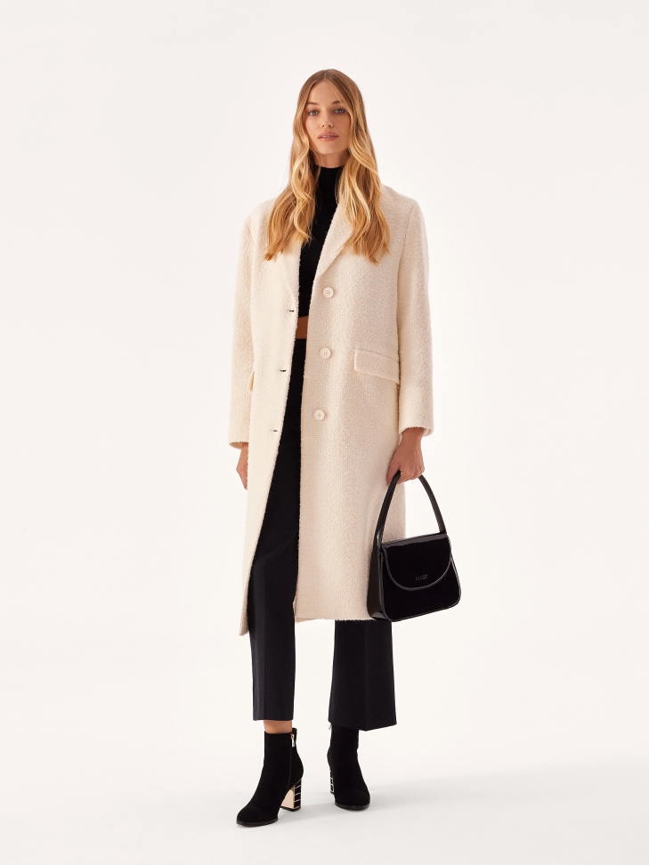 Zamszowe botki ze zdobionym obcasem