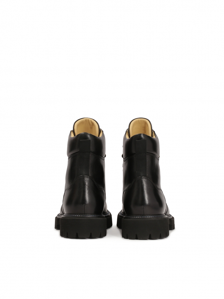 Uniwersalne czarne trzewiki męskie na trepowej podeszwie