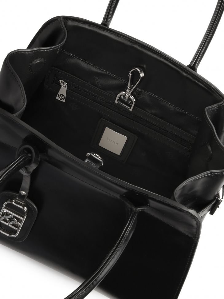 Elegancka sztywna torebka z rączkami