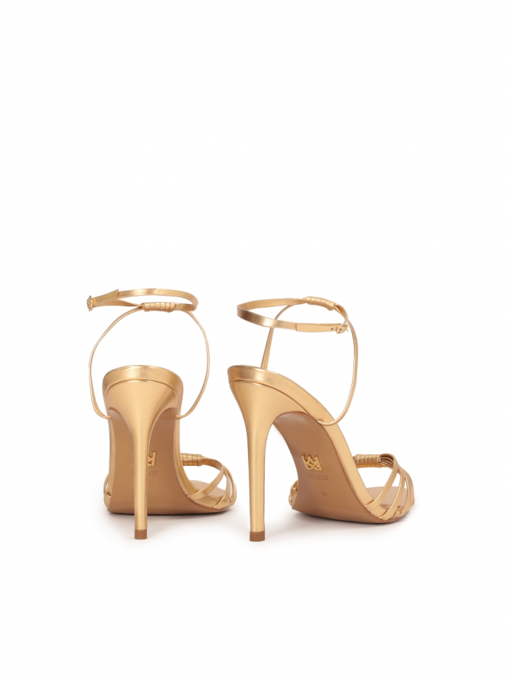 Złote sandały ze spiczastym noskiem