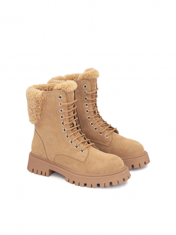 Jasnobrązowe trzewiki damskie z kożuszkiem i trepową podeszwą