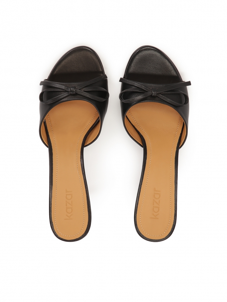 Czarne klapki na wysokiej szpilce