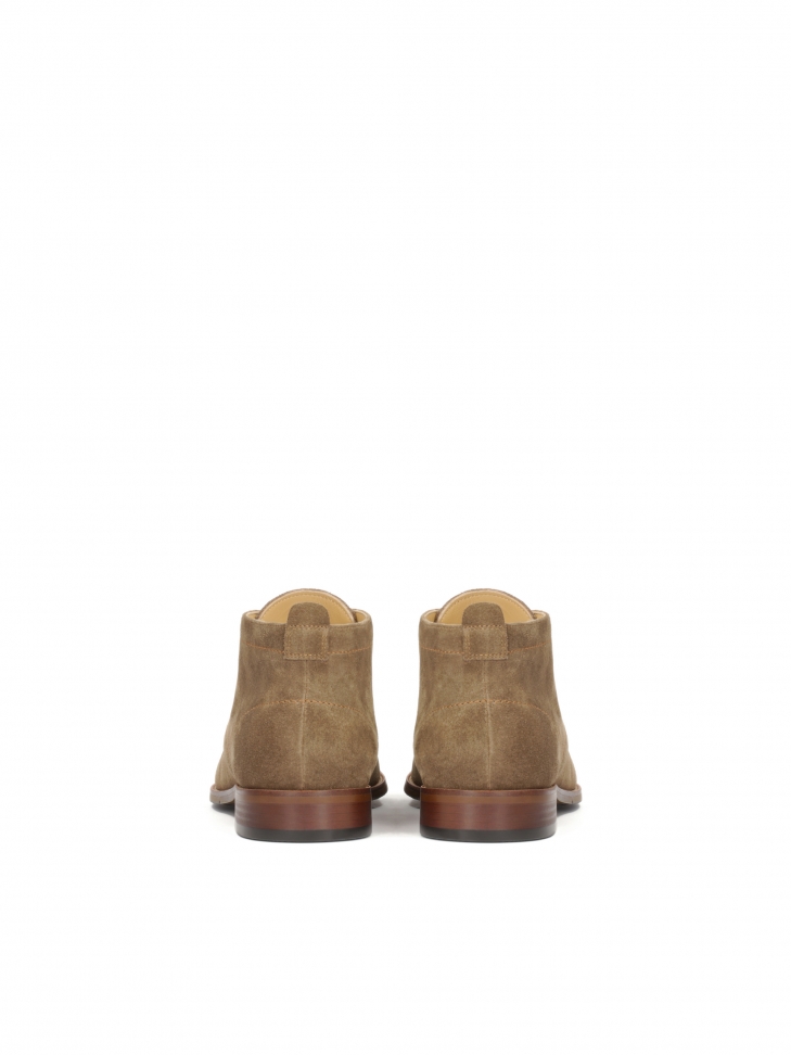 Zamszowe trzewiki z wiązaną cholewką