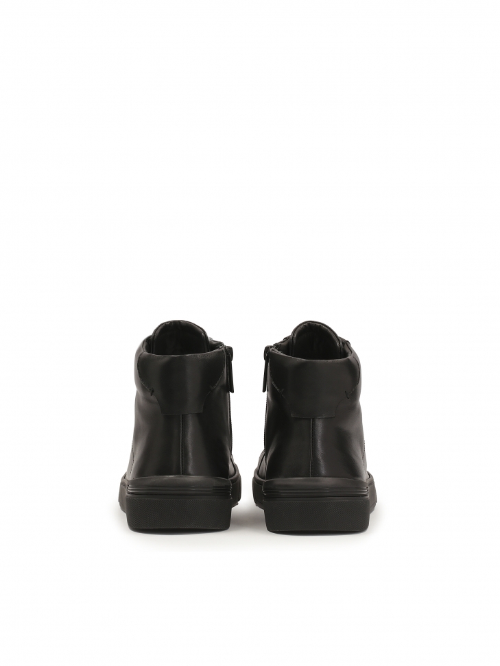 Minimalistyczne sneakersy męskie w czarnym kolorze