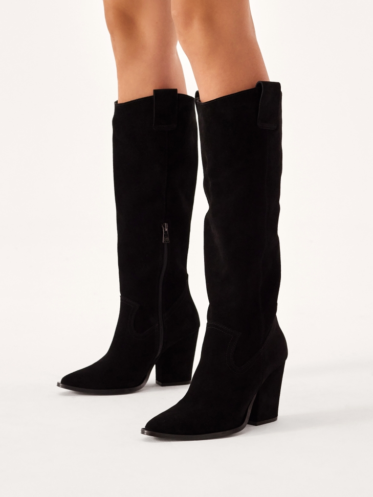 Kozaki typu kowbojki z zamszu