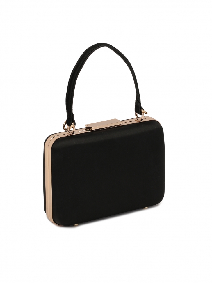 Czarna sztywna kopertówka poyta tkaniną wyposażona w rączkę