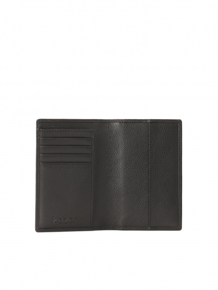 Czarne skórzane etui na paszport i dokumenty