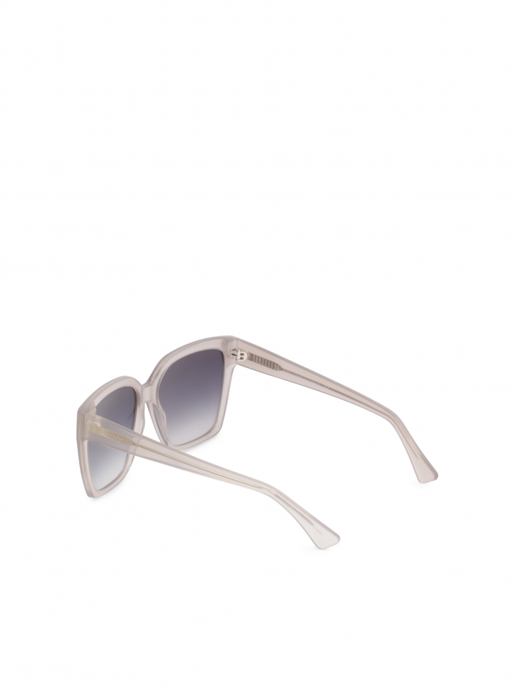 Klasyczne damskie okulary w jasnym kolorze