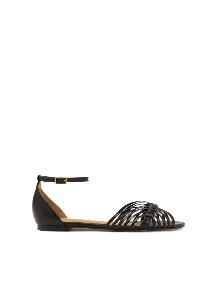 Płaskie sandały z zabudowaną piętą