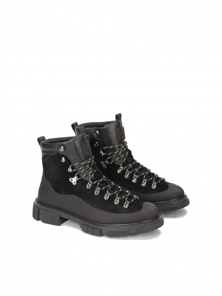 Sznurowane trzewiki wzmocnione gumowaną skórą