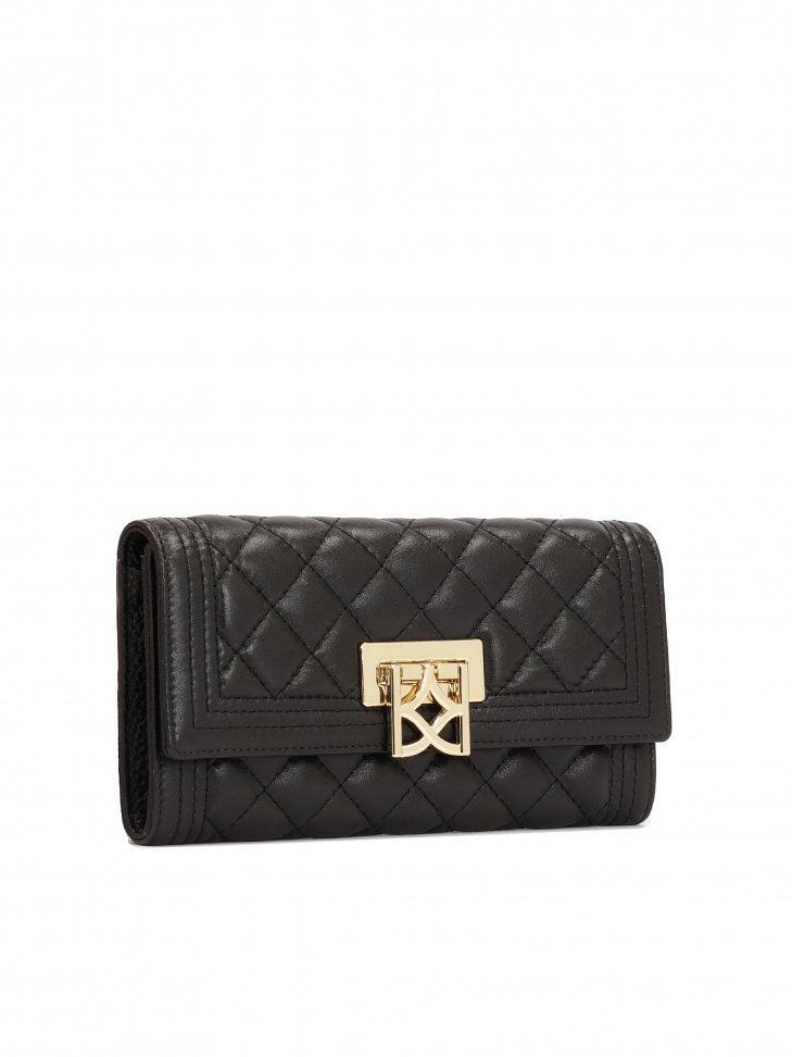 Pikowany portfel z dużym zapięciem