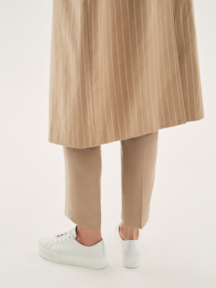 Białe sneakersy damskie