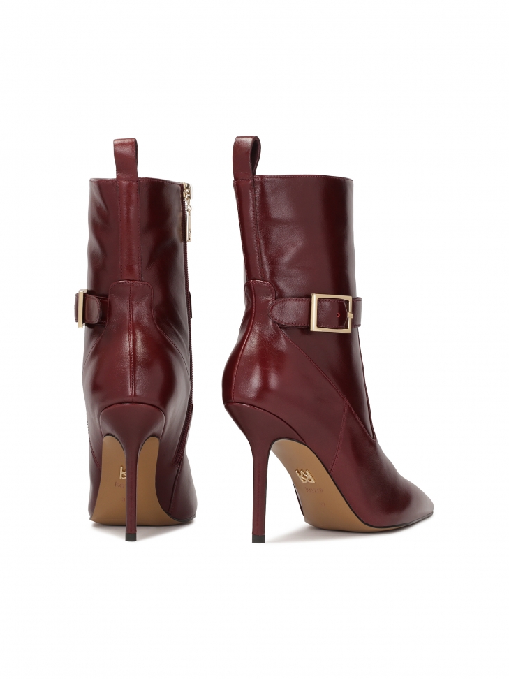 Bordowe botki z noskami w szpic