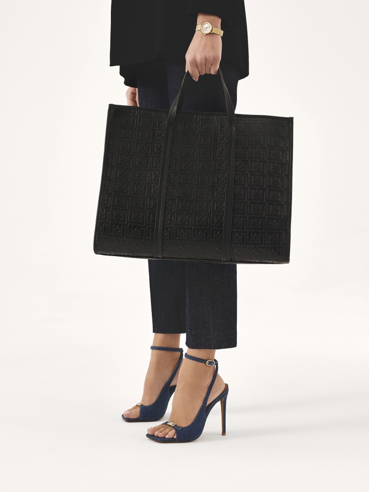 Sandały na obcasie z niebieskiej tkaniny denim