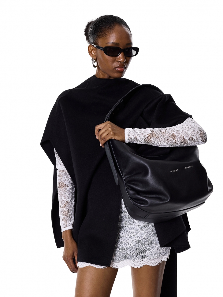 Duża torebka na ramię o luźnym fasonie