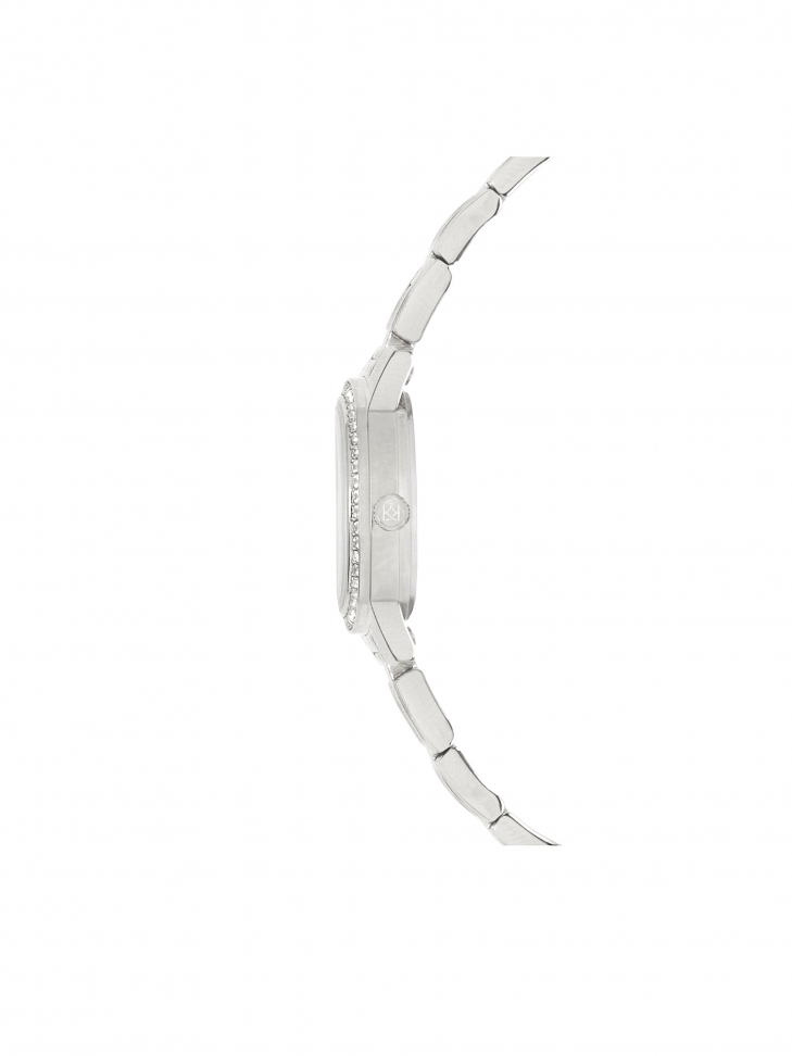 Srebrny zegarek na wąskiej bransolecie