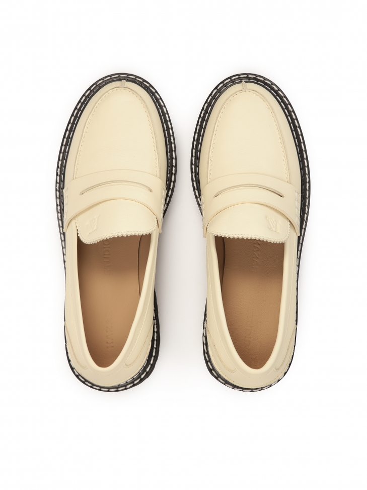 Skórzane półbuty na kontrastującej podeszwie