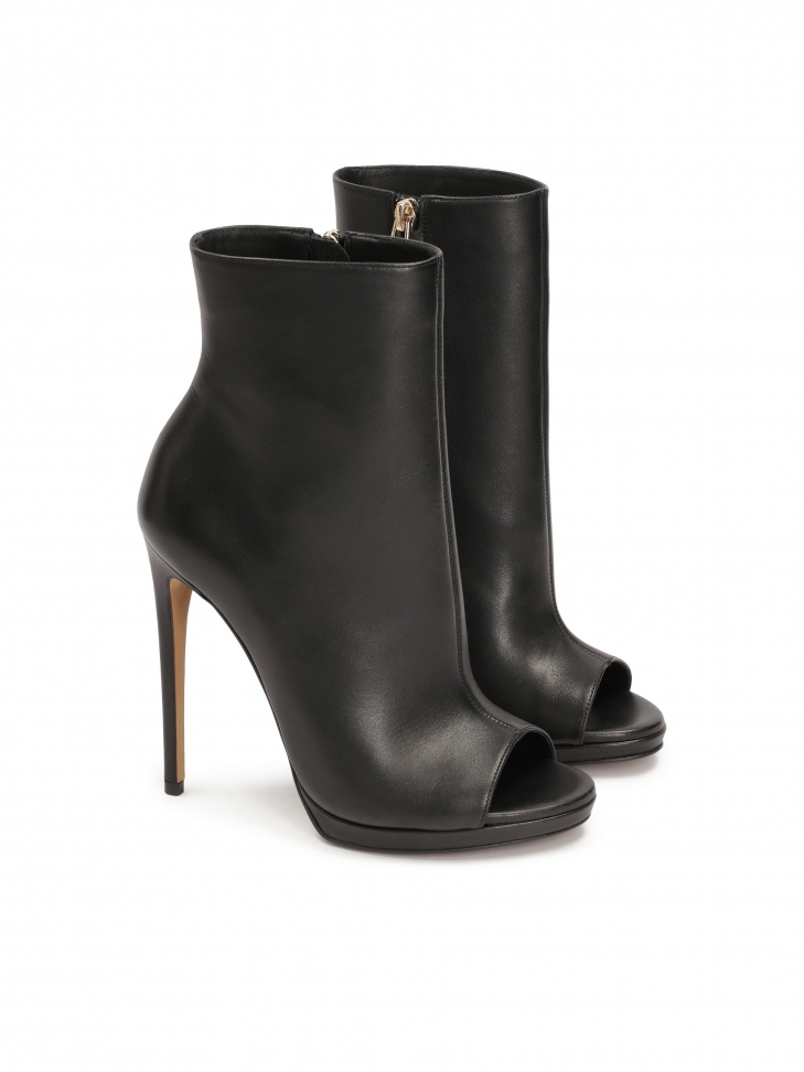 Czarne skórzane botki peep toe z suwakiem