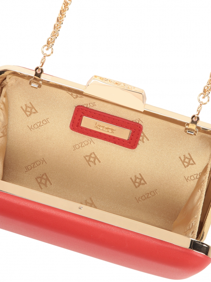 Czerwona torebka puzderko z miękkiej skóry