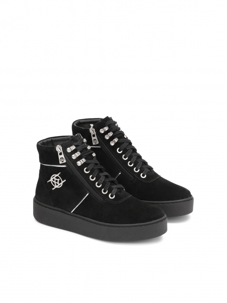 Wysokie zamszowe sneakersy damskie z monogramem