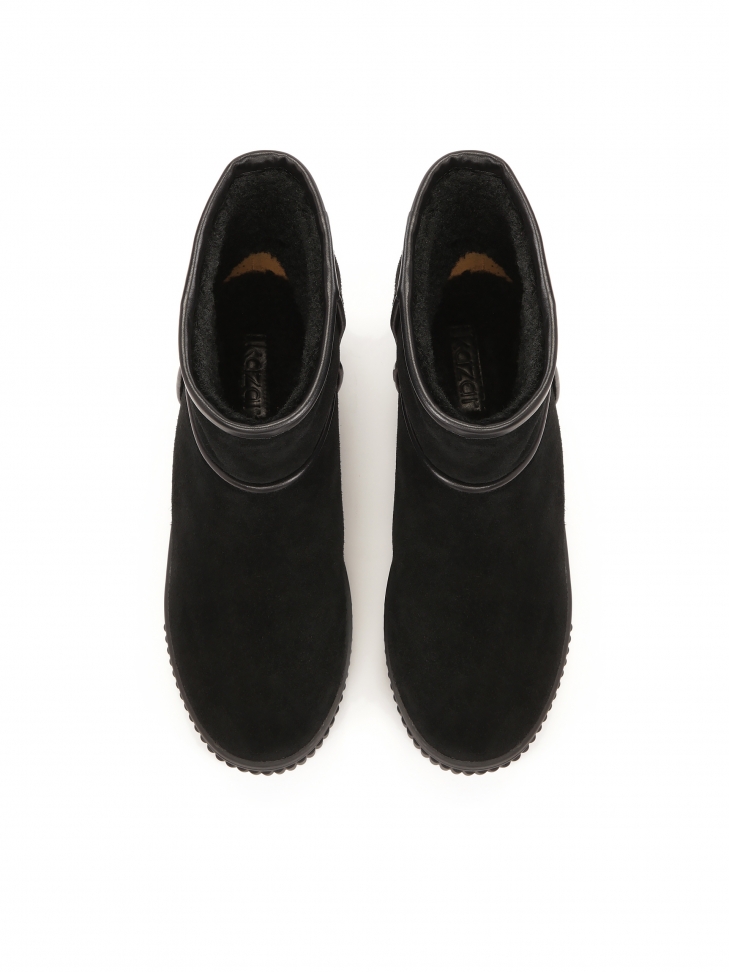Czarne zamszowe śniegowce za kostkę