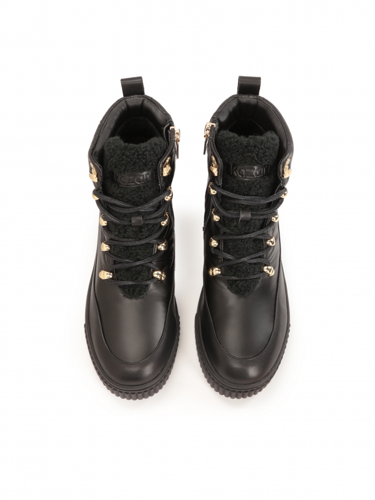 Czarne trzewiki z wysoką cholewką ze skóry