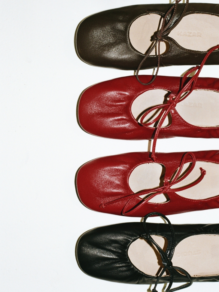 Skórzane baleriny z wiązaniem