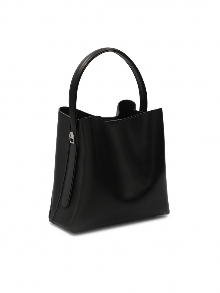 Czarna torebka ze srebrnymi nitami