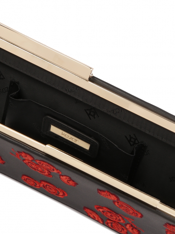 Podłużna sztywna torebka wieczorowa w kwiaty