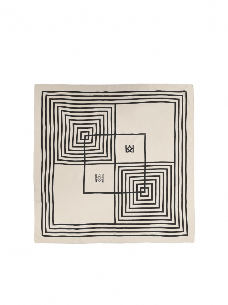 Beżowa apaszka z jedwabiu w geometryczny czarny wzór