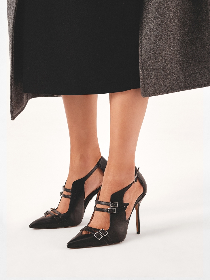 Awangardowe czółenka z półotwartą cholewką