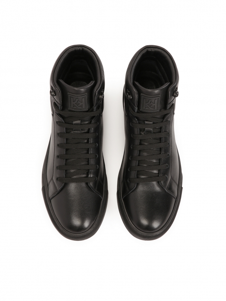 Wysokie sneakersy z naturalnej skóry w czarnym kolorze